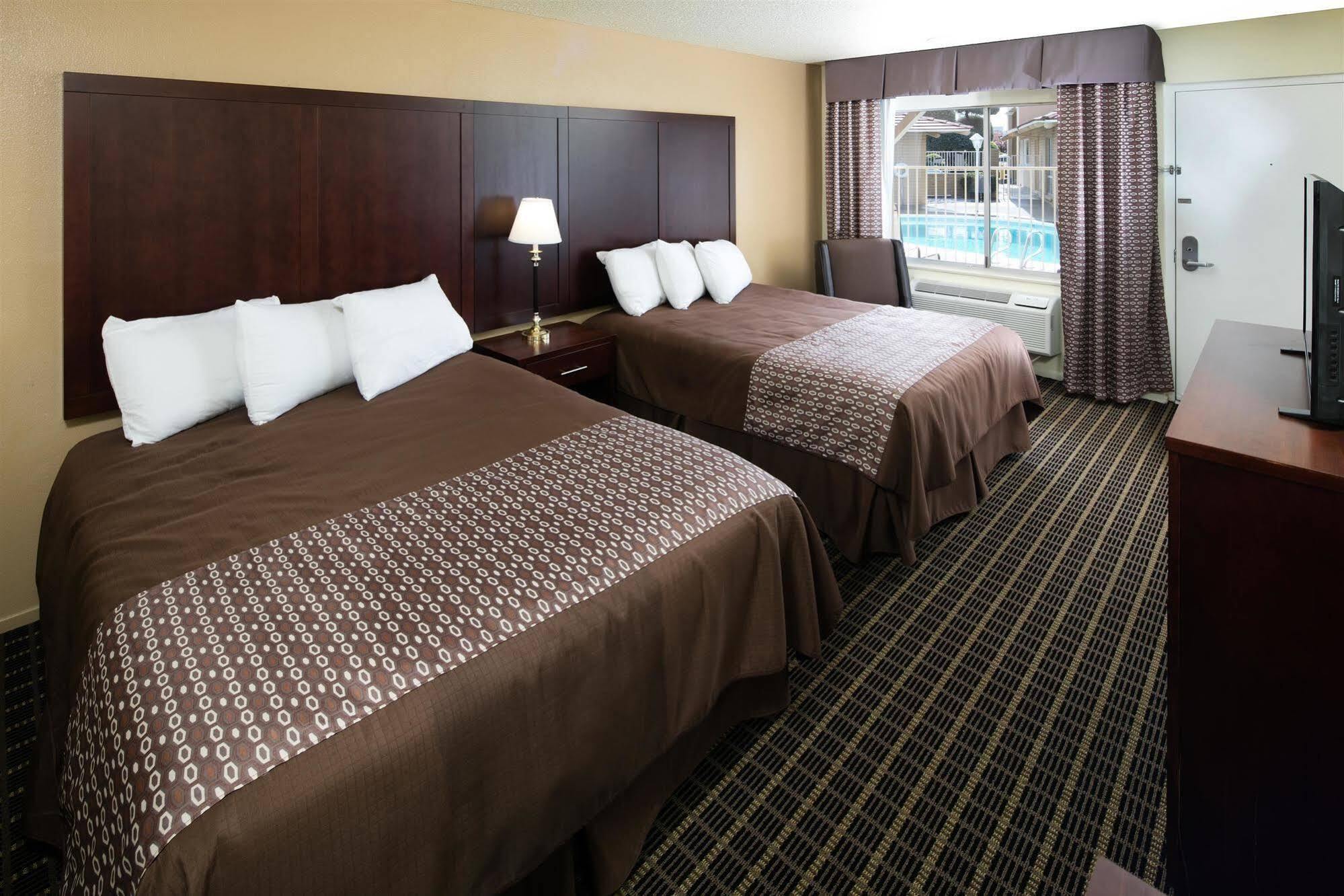 Red Lion Inn & Suites Redding Luaran gambar